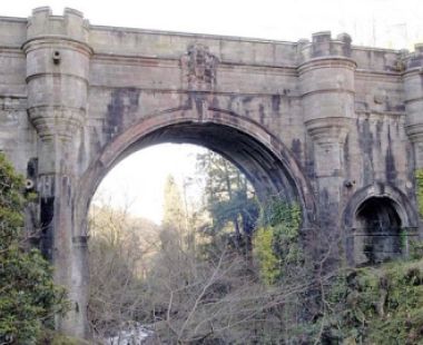 Le Dossier du pont des chiens suicidés