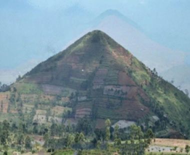 Le Dossier de la colline de Gunung Padang