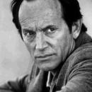 Lance Henriksen