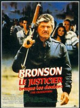 Le Justicier Braque les Dealers