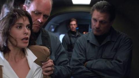 Épisode 2 – Un homme étrange venu d'ailleurs