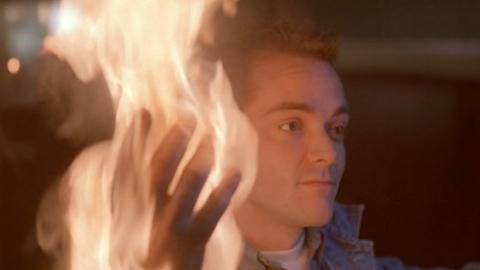 Épisode 12 – L’Incendiaire