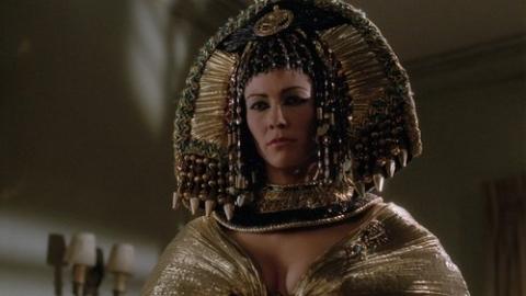 Épisode 11 – La malédiction de l'urne