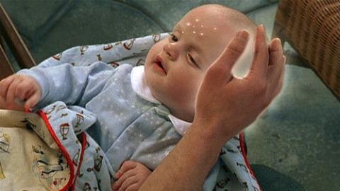 Épisode 17 – Quatre extraterrestres et un couffin