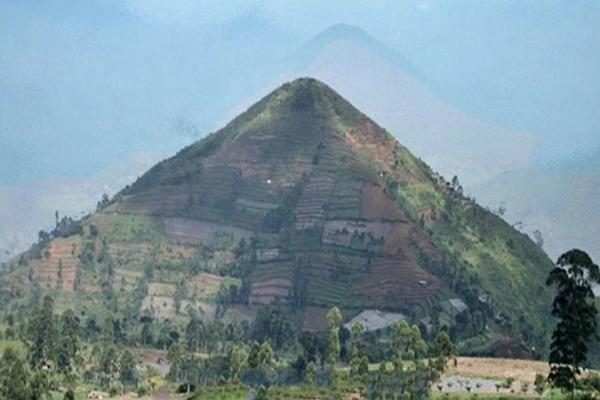 Le Dossier de la colline de Gunung Padang