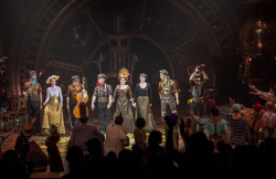 Kurios: Cabinet des Curiosités