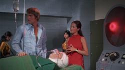 Ongles Rouges et Cuisses d'Acier