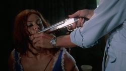 Ongles Rouges et Cuisses d'Acier