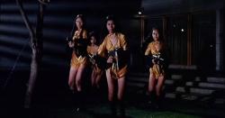 Ongles Rouges et Cuisses d'Acier