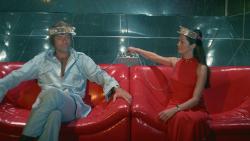 Ongles Rouges et Cuisses d'Acier