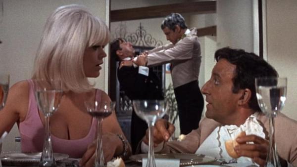 LA CRITIQUE DE THE PARTY PAR MAD WILL