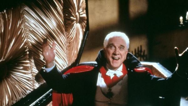 Dracula, Dead and loving it Trailer (French Subtitles) (1995)