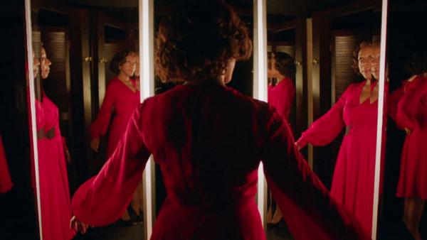 In Fabric - Bande Annonce [VOST]