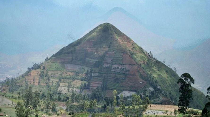 Le Dossier de la colline de Gunung Padang