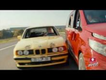 EXTRAIT : A FOND LA CAISSE DU MANOUCHE. 2016 ( Cinglé au VOLANT )