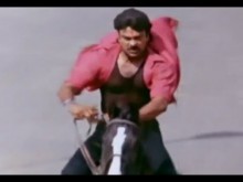 Alluda Majaka Telugu Movie Scenes | Chiranjeevi Horse Ride | Ramya Krishna | Ramba