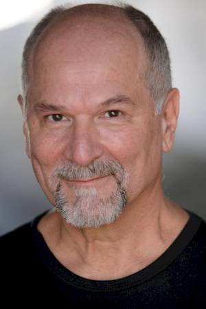 John Kapelos John Kapelos