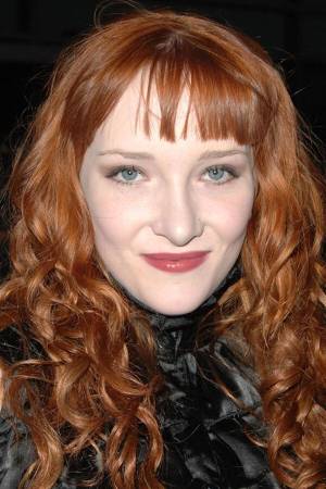 Scarlett Pomers Scarlett Pomers