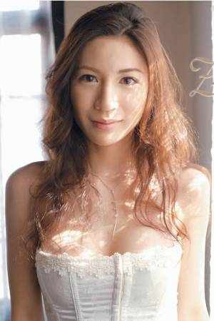 Anri Suzuki Anri Suzuki