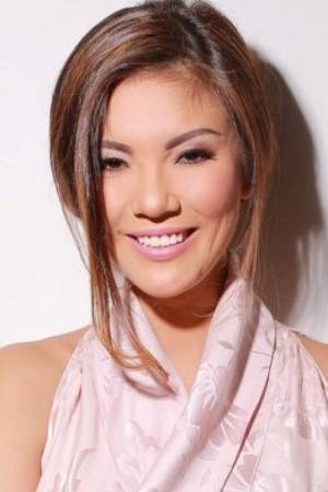 Aline Adita Aline Adita