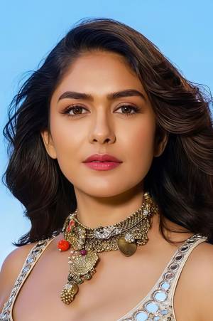 Mrunal Thakur Mrunal Thakur