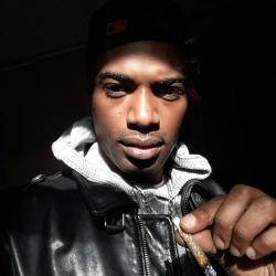 Portrait de Nino Six Xzilla