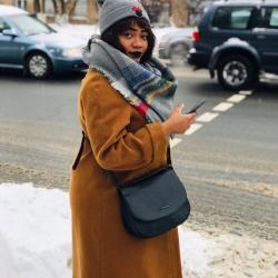 Portrait de Becca la Lionne