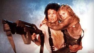 Sigourney Weaver évoque l’échec du projet Alien 5 Sigourney Weaver évoque l’échec du projet Alien 5